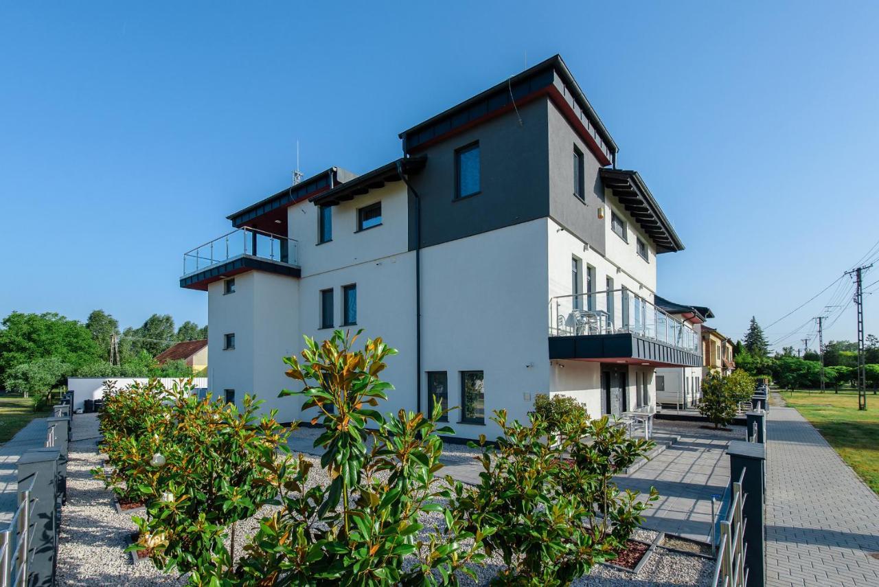 Theresa Vendégház Kiskunmajsa Exterior foto