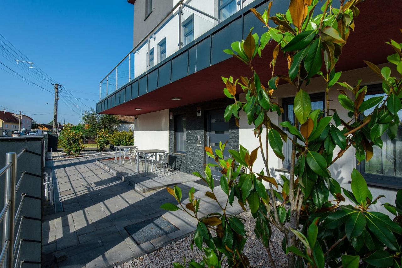 Theresa Vendégház Kiskunmajsa Exterior foto